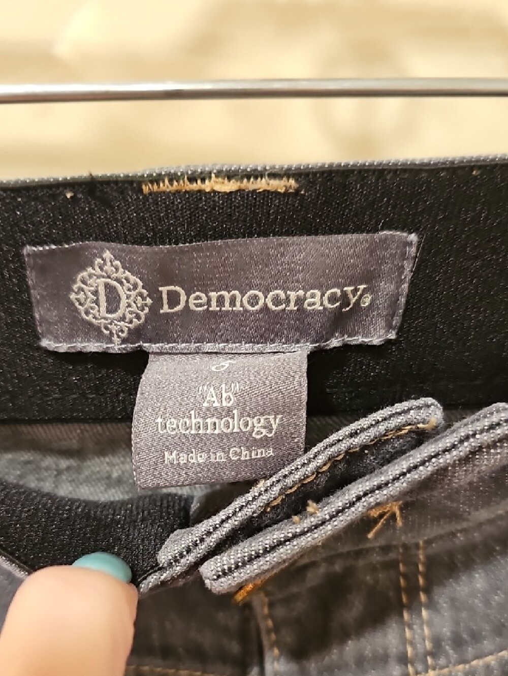 Democracy High Waist Wide Leg Carpenter Jeans; EUC; Size 8; Grey - Picture 9 of 12